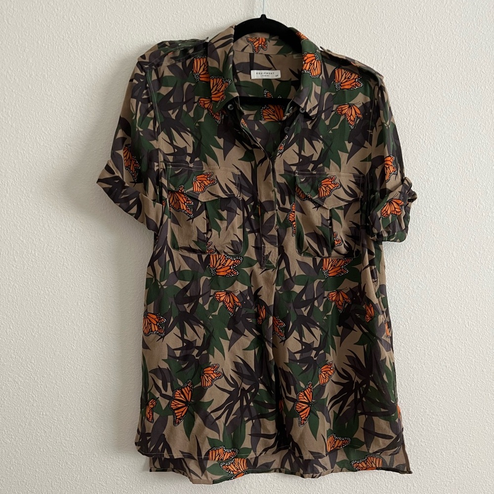 Equipment silk blouse button down monarch butterflies
